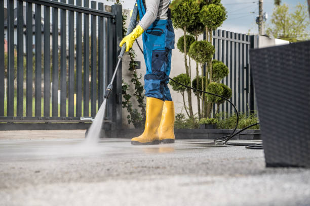 Garage Pressure Washing in Flora, IL