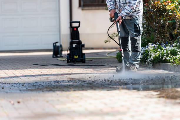 Why Choose Our Certified Pressure Washing Experts for Your Project Needs in Flora, IL?