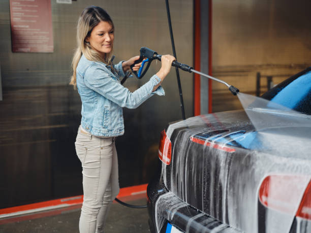 Best Affordable Power Washing  in Flora, IL