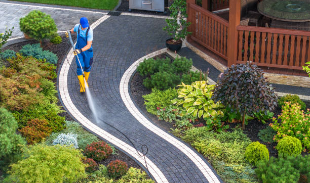 Fence Pressure Washing in Flora, IL