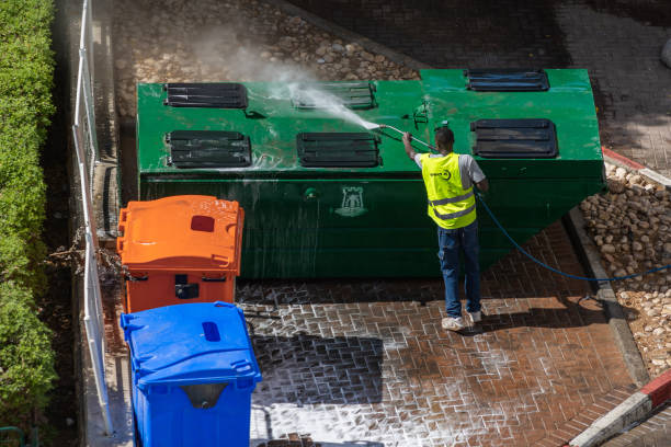Best Concrete Pressure Washing  in Flora, IL
